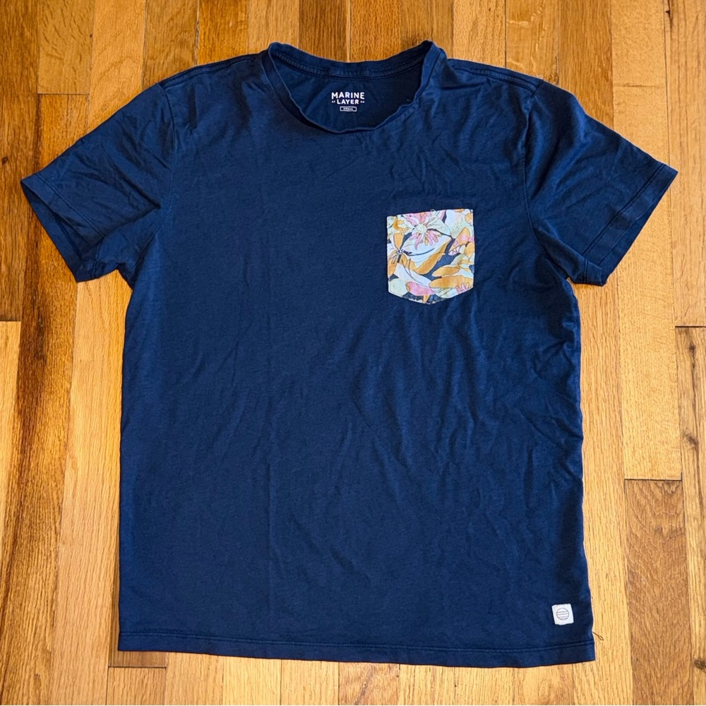 MARINE LAYER Signature Pocket Tee Short Sleeve Navy Print size Small - Picture 2 of 5